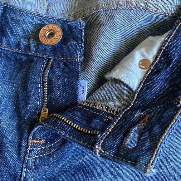 Guess Jean  Capris - Picture 3 of 7